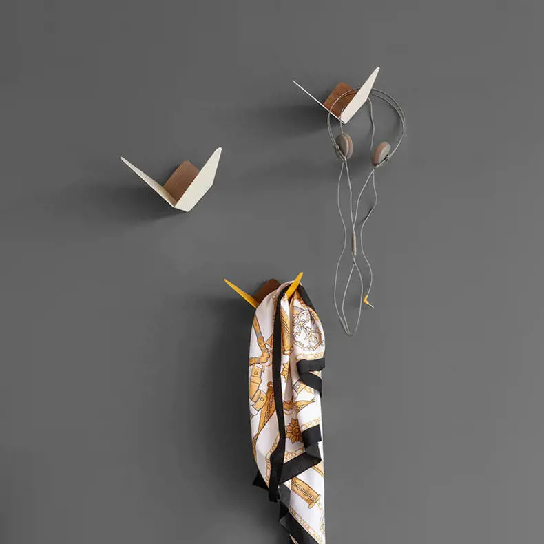 Butterflies Pearl White Medium Hook